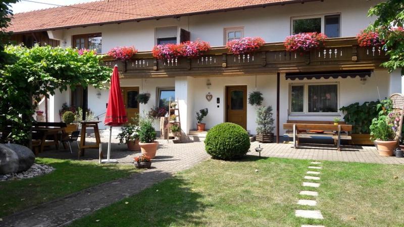 Pension Zum Krug, Messe Muenchen Hergolding المظهر الخارجي الصورة